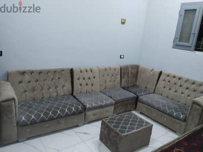 ركنيه 5 متر  بحاله جيده للبيع