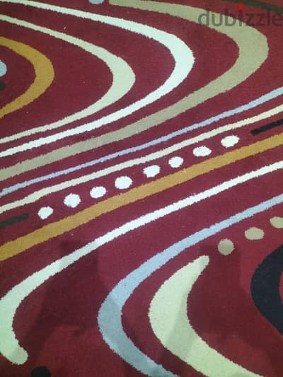 سجادة البيع بحالة ممتازة