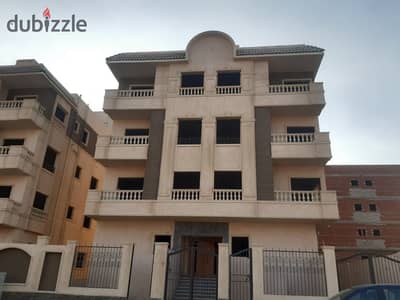 Apartment for sale at mini compound in New Narges ready to move semi finished. “Prime location “in the center of new cairo. Ground with private garden.