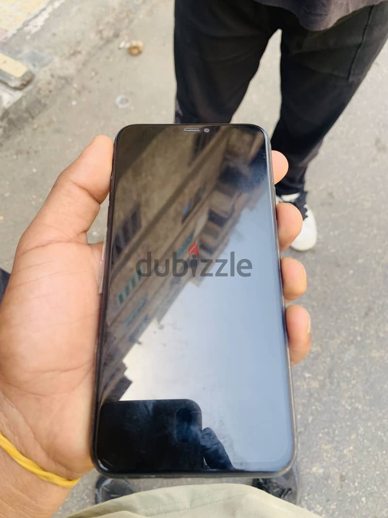 Apple - iPhone 11 Pro Max 3