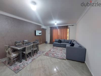سفرة مع 3 كراسي