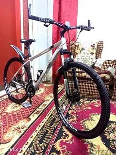 ترينكس  M136 pro  مقاس  29 حاله المعرض