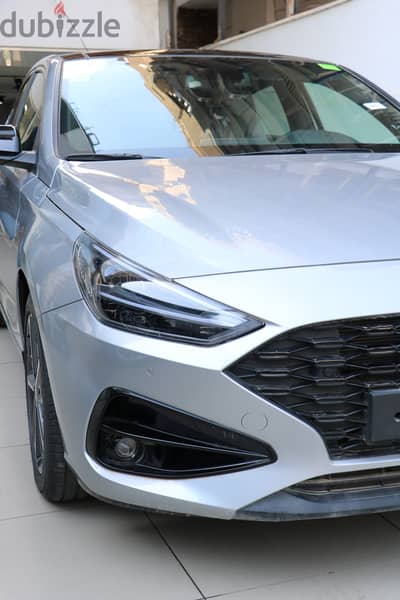 Hyundai i30 Fastback 2026 Zero KM | Luxury Sport Fastback | موزع معتمد