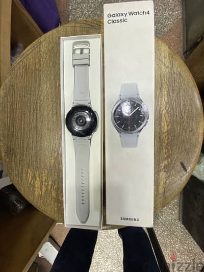 Galaxy Watch 4 Classic Silver كالجديدة