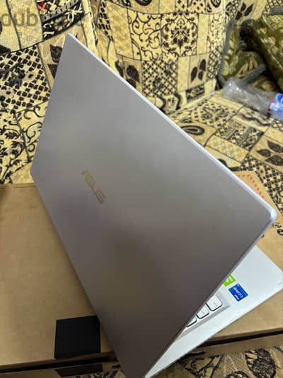 ASUS X515E Thin and Light Laptop
