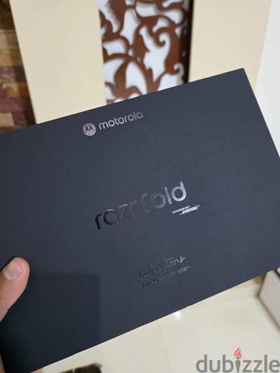 Motorola RAZR Fold 512 giga 16 ram نسخه كاس العالم