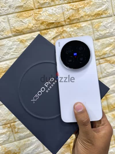 Vivo X 300 pro 512 giga 16 ram جديد لم يستخدم