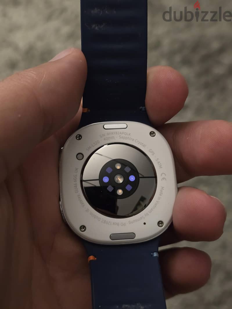 Galaxy Watch 8  (Middle East Version) GPS Smartwatch silver 3