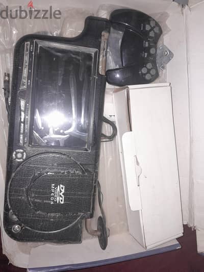 Dvd player sun visor