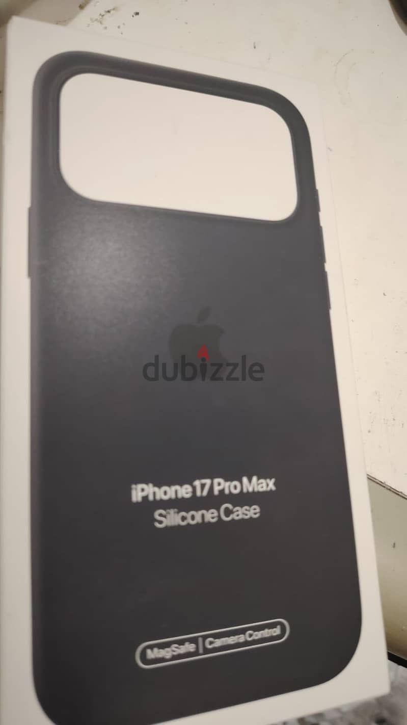 Apple - iPhone 17 Pro Max 3