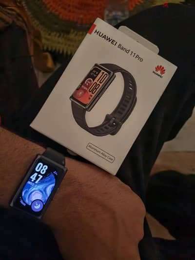 huawei band 11 pro new from Dubai phone ( black )