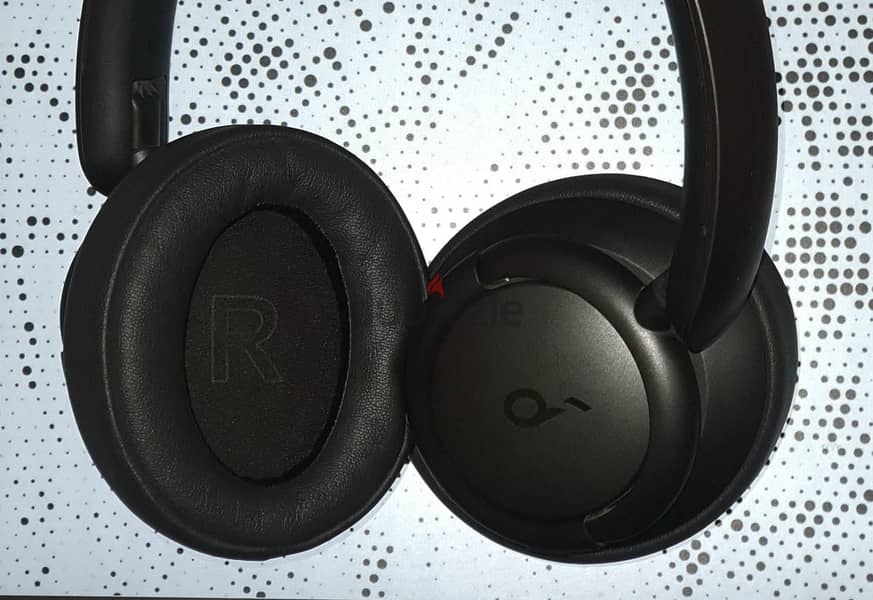 Soundcore Q35 3