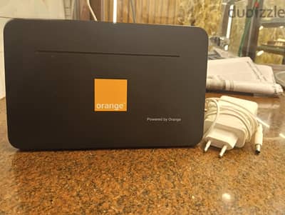 Router Orange Home 4G+ SLR-318 بحالة ممتازة