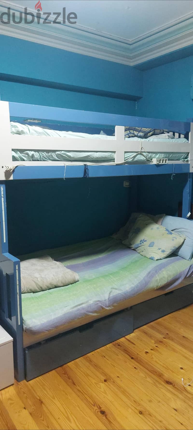 bedroom 2 beds 2