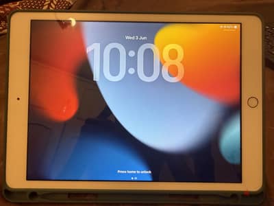Ipad 8 128gb used like new