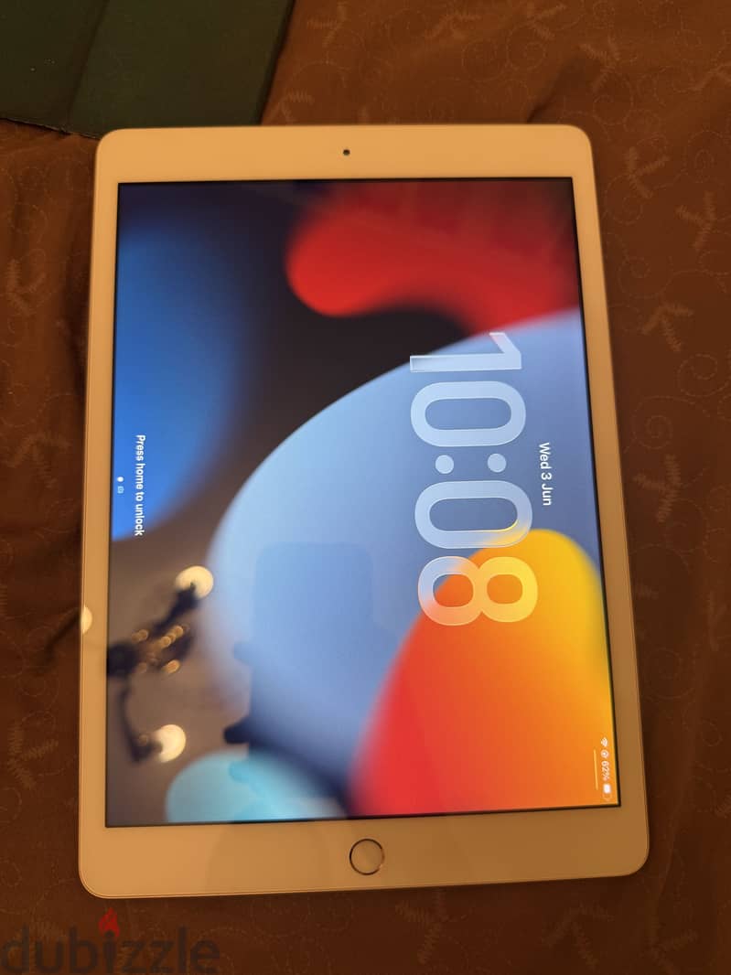 Ipad 8 128gb used like new 1