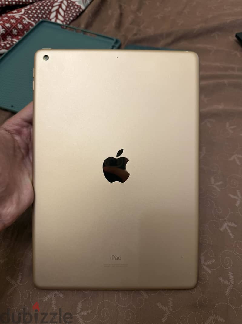 Ipad 8 128gb used like new 2