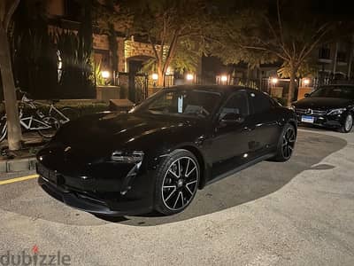 Porsche Taycan 2023