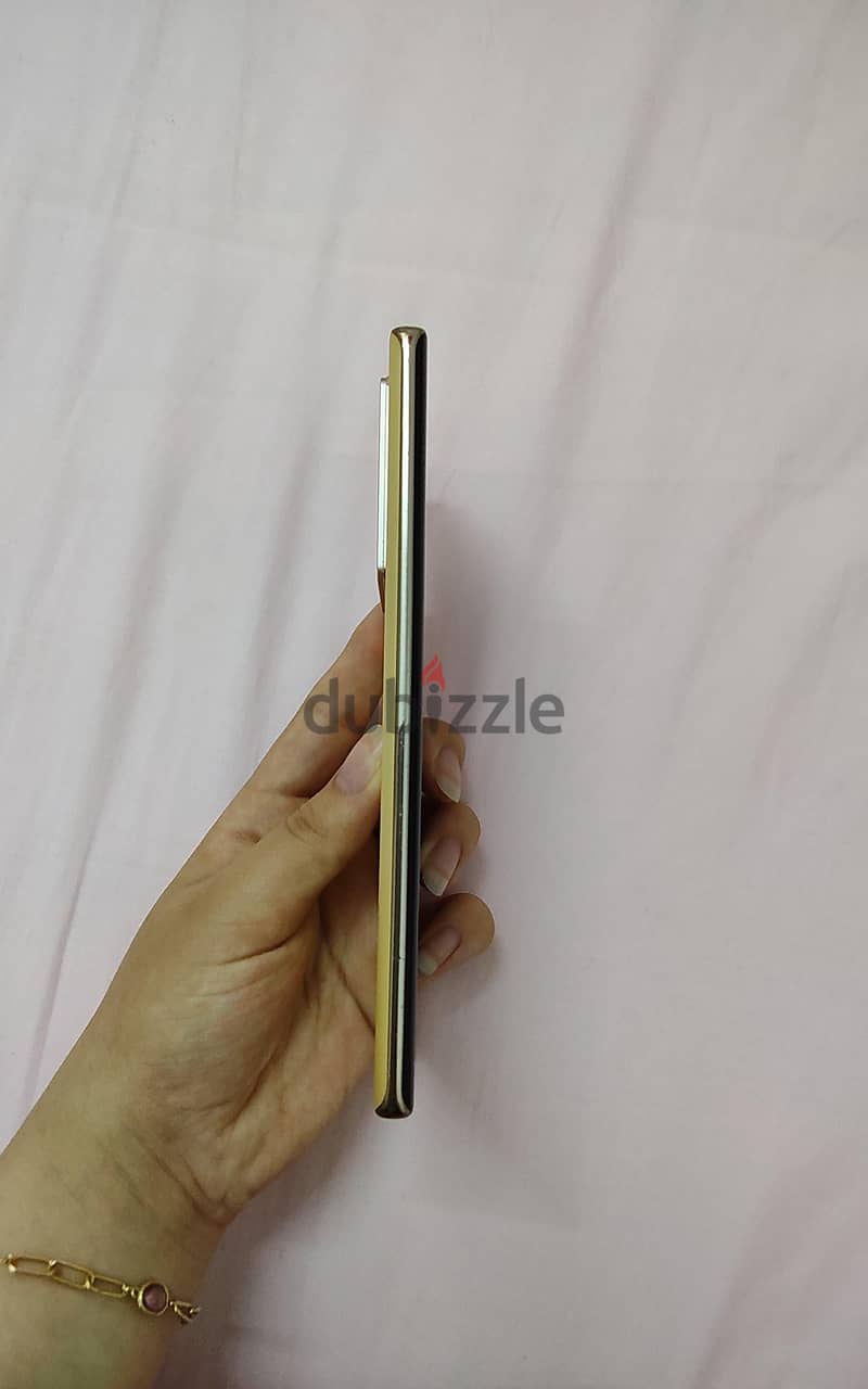 Infinix Note 40 Pro 5G 4