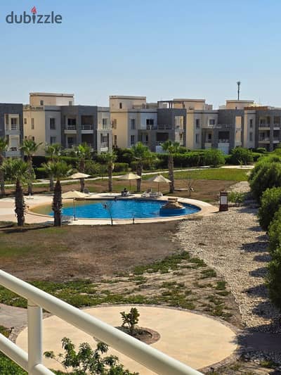 شالية على حمام السباحه للايجار بقرية امواج الساحل الشمالي
