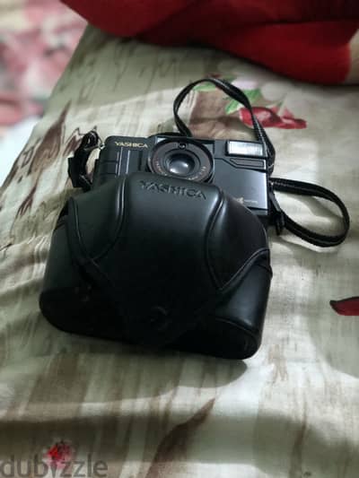 كاميرا yashica