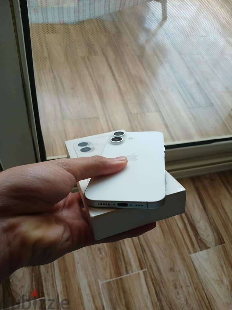 Apple - iPhone 16 2
