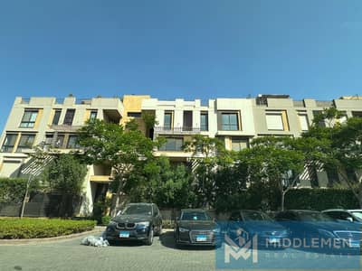 duplex for rent 318m + roof 88m super lux finishing imported materials with AC’s eastown new cairo