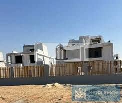 Twin house for sale with a lake view and prime location in Bloomfields Mostakbal City