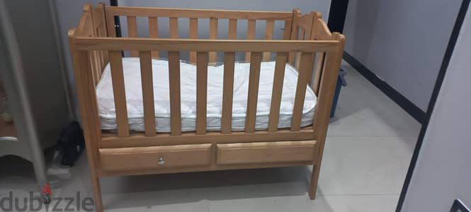 سرير اطفال