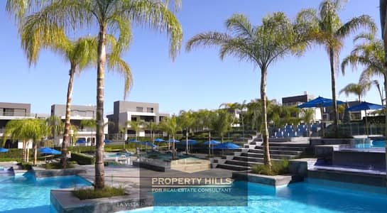 Fury Villa Twin 3 Floors Open View on the Lakes in Sheikh Zayed Old, Next to Royal Meadows and Hills of the Island