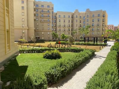 لسرعة البيع شقة بسعر لقطة 3 غرف نوم متشطبة بالكامل بالتكيفات ( استلام فوري ) في كمبوند جاردن سيتي بالعاصمة الادارية