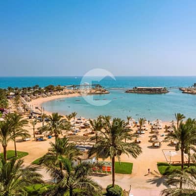 شقة للبيع بغرفة نوم واحدة في رأس سوما من شركة ترافكو ألماظه باي على البحر الأحمر، مع إمكانية التقسيط على مدة تصل إلى 8 سنين .