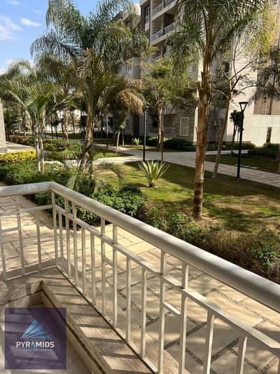 للإيجار شقة مميزة في مدينتي B12  فرصة رائعة للسكن في موقع هادئ ومميز داخل مدينتي، بإطلالة مباشرة على حديقة ومساحات خضراء