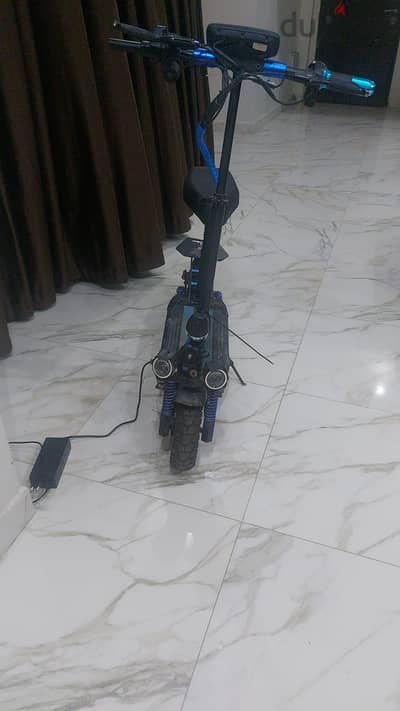 سكوتر روهن وينجز للبيع