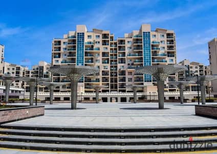 لسرعة البيع شالية لقطة دبل فيو متشطب بالكامل بالتكيفات استلام فوري علي الفرش في داون تاون بالعلمين الجديده