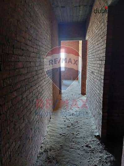 - Unique apartment for sale on Al-Geish Main Street