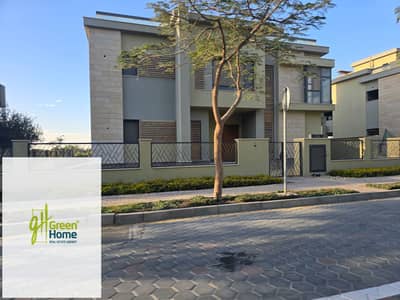 فيلا مميه  للغاية مع بيزمينت بفيو  مباشر على النادي في فيليت التجمع  من سوديك.  Villette New Cairo by SODIC
