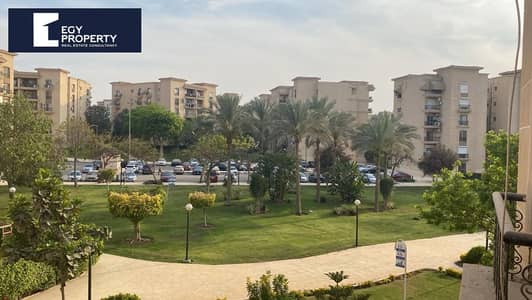 شقة للبيع في مدينتي التجمع الخامس متشطبة بالكامل تطل علي اللاند سكيب