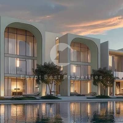 Townhouse in Hacienda Heneish Palm Hills - Direct Lagoon