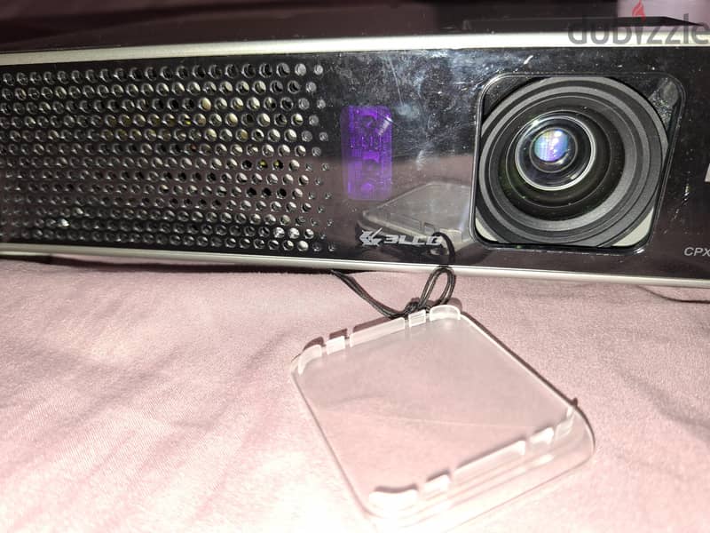 Hitachi Projector 2