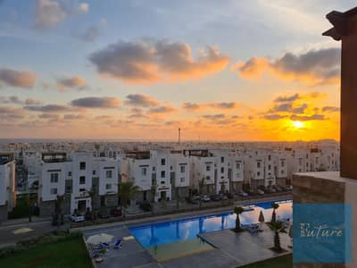 للبيع بنت هاوس في امواج غرفتين و2حمام فيو بول وبحر بحري صريح بالفرش والتكيفات والاجهزه Amwaj North Coast