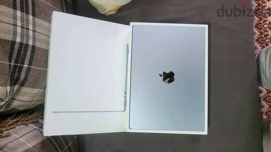 macbook air m4 معاه ضمان دبي فون ضد الكسر