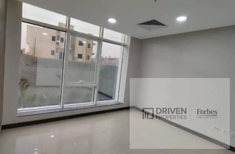عيادة متشطبة بالكامل بالتكييفات للإيجار في توين تاورز الشيخ زايد مباشرة على محور 26 يوليو     Twin Towers Sheikh Zayed Direct on the 26th of July Axis