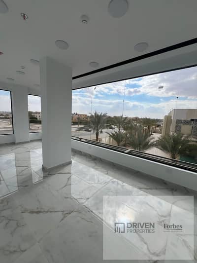 محل تجاري مطعم او كافيه متشطب جاهز للاستلام للبيع بالتقسيط في وصلة دهشور الشيخ زايد        A Plaza Waslet Dahshour Sheikh Zayed