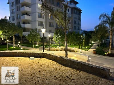 Corner Duplex with Private Garden in Hyde Park at an Exceptional Price