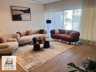 شقة مفروشة للإيجار في Lake View Residence بتشطيب ألترا سوبر لوكس وفيو مفتوح