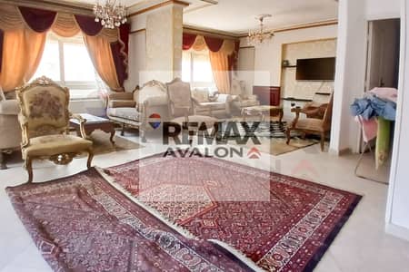 شقة للبيع 240 م المندرة (ش البستان)