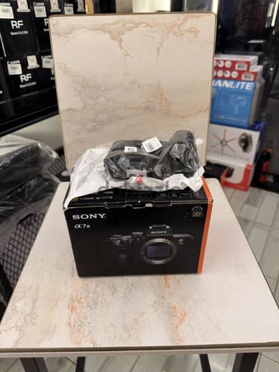SONY A7 III ( BODY ONLY ) | LIKE NEW EXACTLY