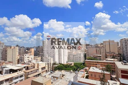 شقة للبيع رشدى (ش إبراهيم حلمى)