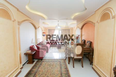 Apartment for sale 175 m Stanley (steps from the sea) - side sea view